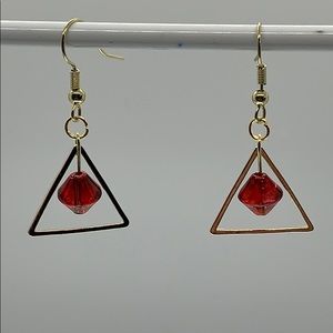 21042 Red rhinestone triangle earrings